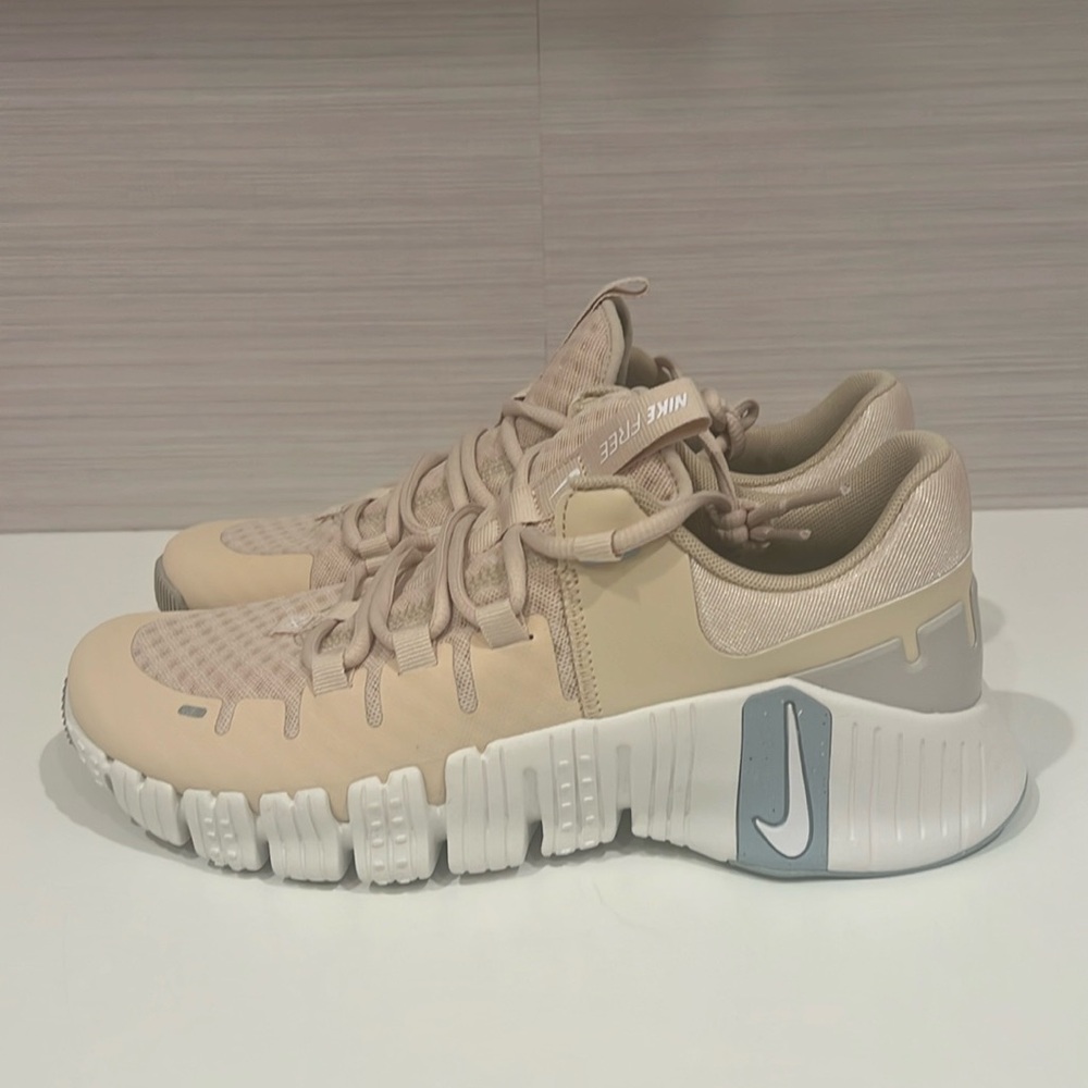 Nike Free Metcon 5 (Size 8) Sanddrift NWT